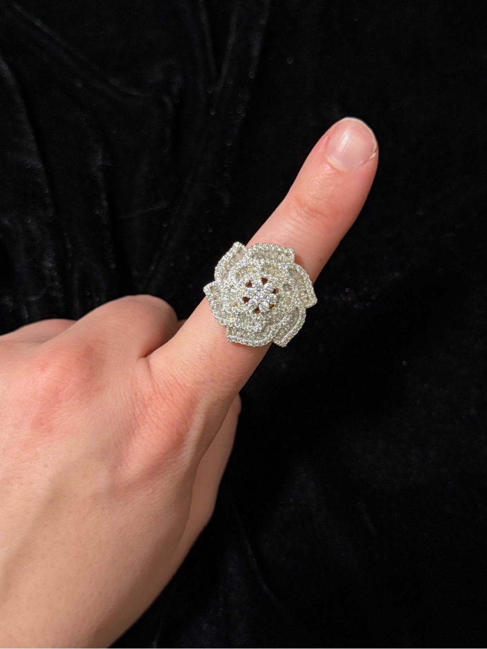 Sparkling Floral Crystal Ring - Silver Tone